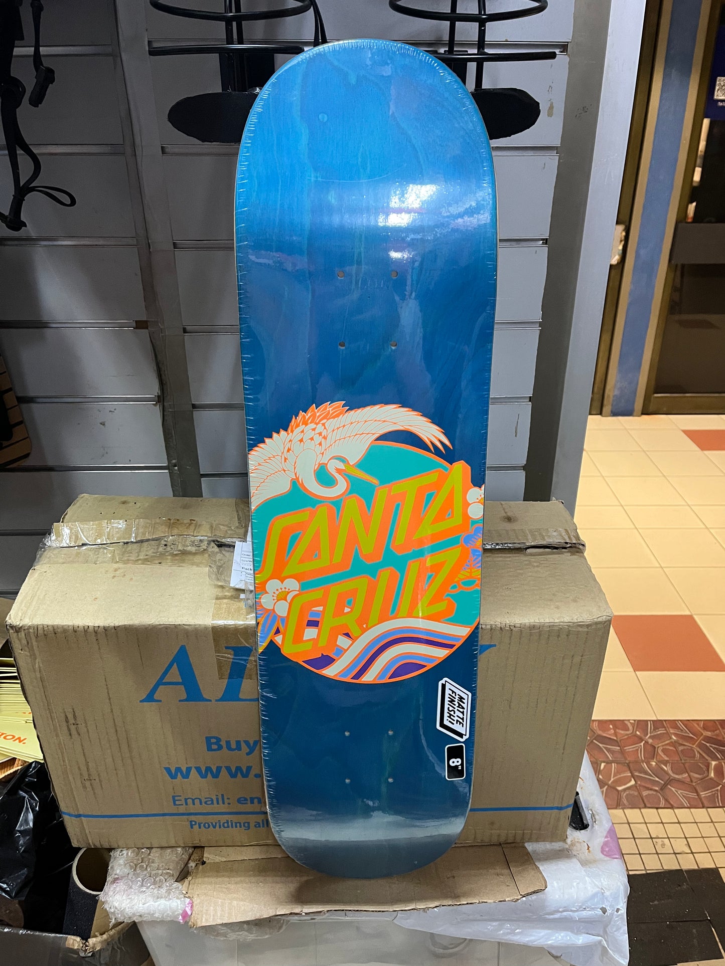 Santa Cruz Skateboard deck crane Dot 8”