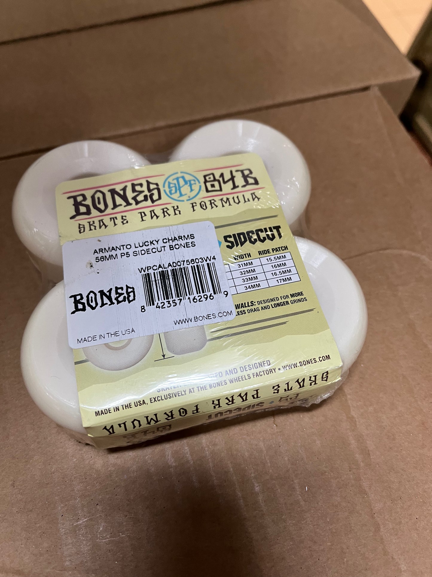 Bones SPF skateboard wheelsArmanto Lucky Charms 56mm 104a side cut