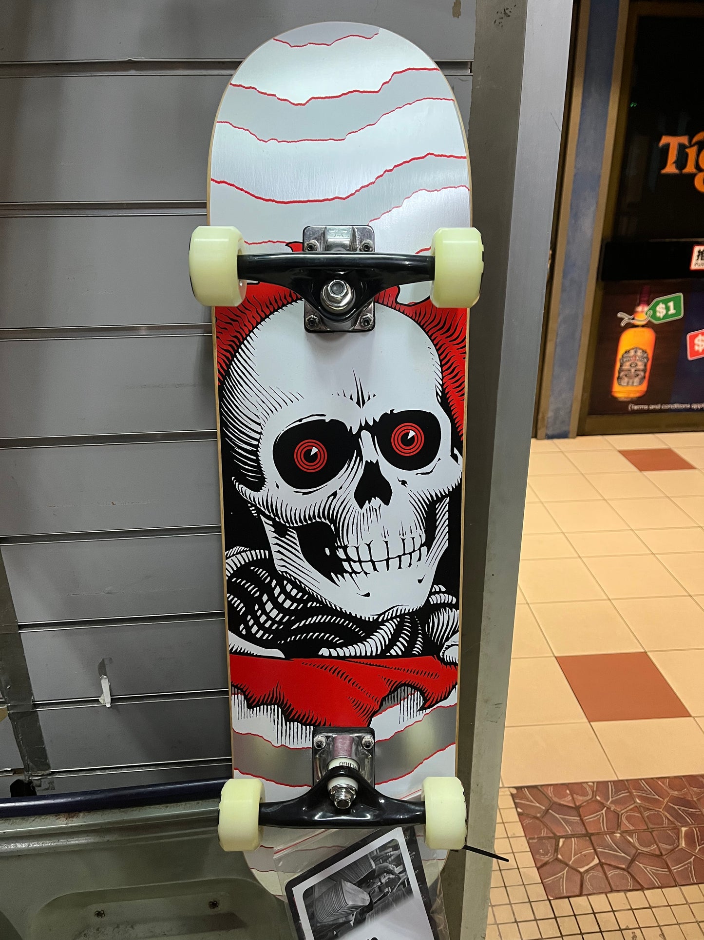 Powell Peralta Complete Skateboard Ripper Silver / white 8” x 32”
