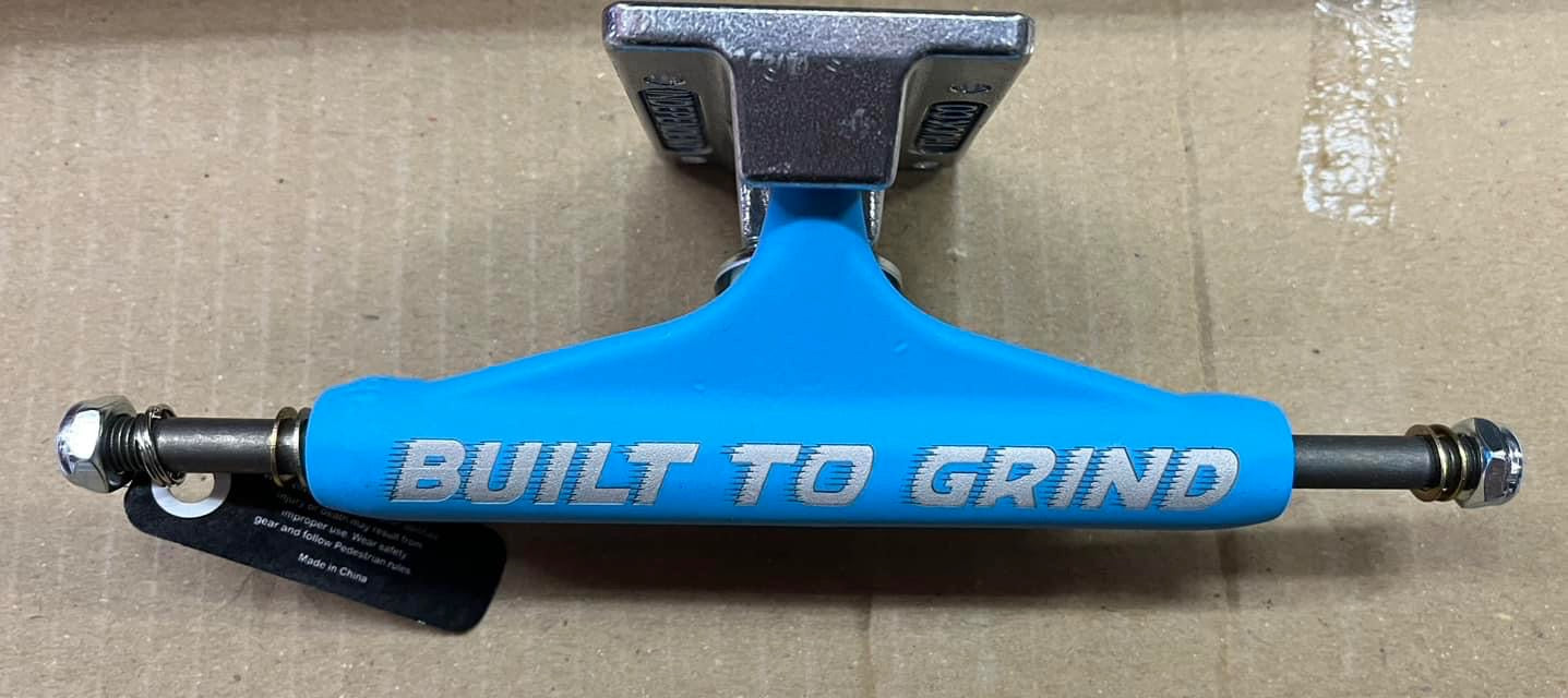 Independent skateboard trucks build to grind Blue 139
