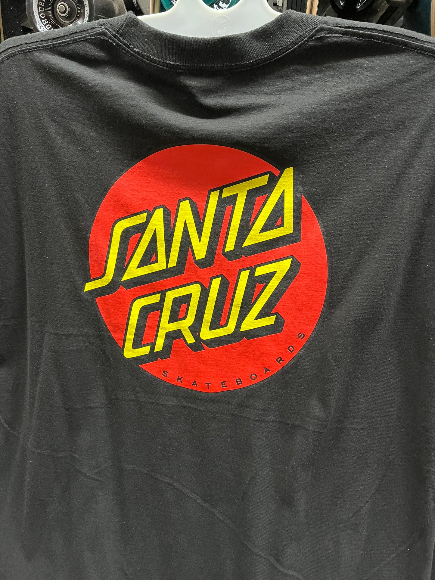 Santa Cruz skateboard t shirt Red Dot Black