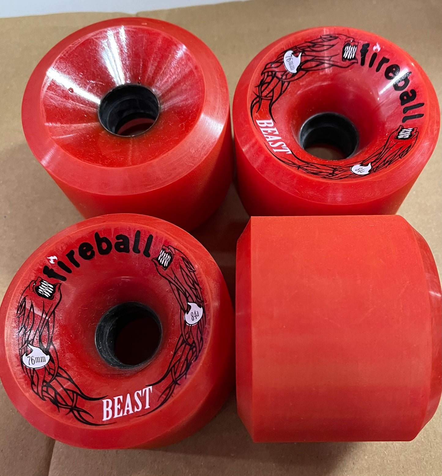 Fireball Beast 76mm 84a red Longboard wheels