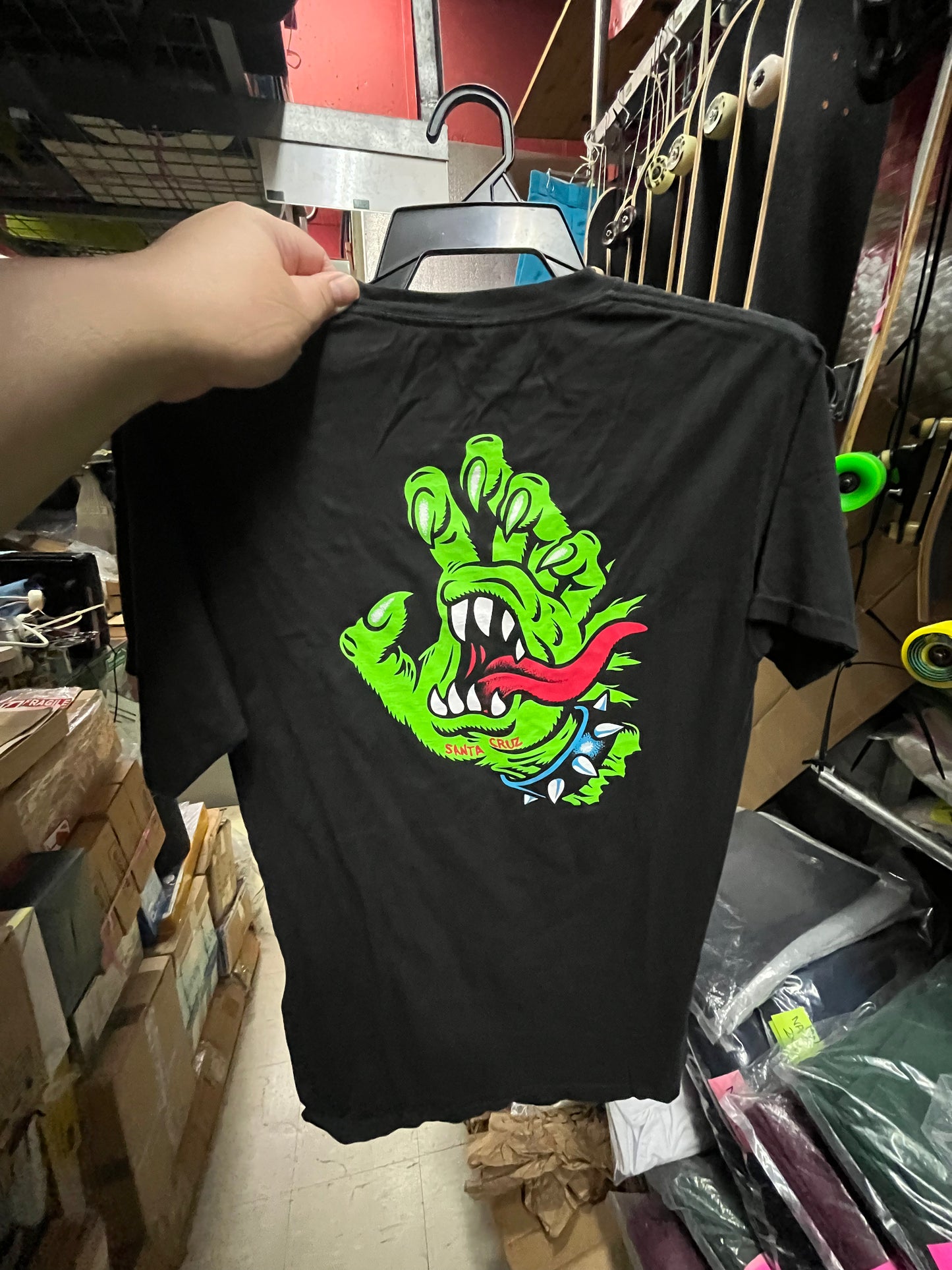 Santa Cruz Skateboard T Shirt Screaming Hand Hulk Black