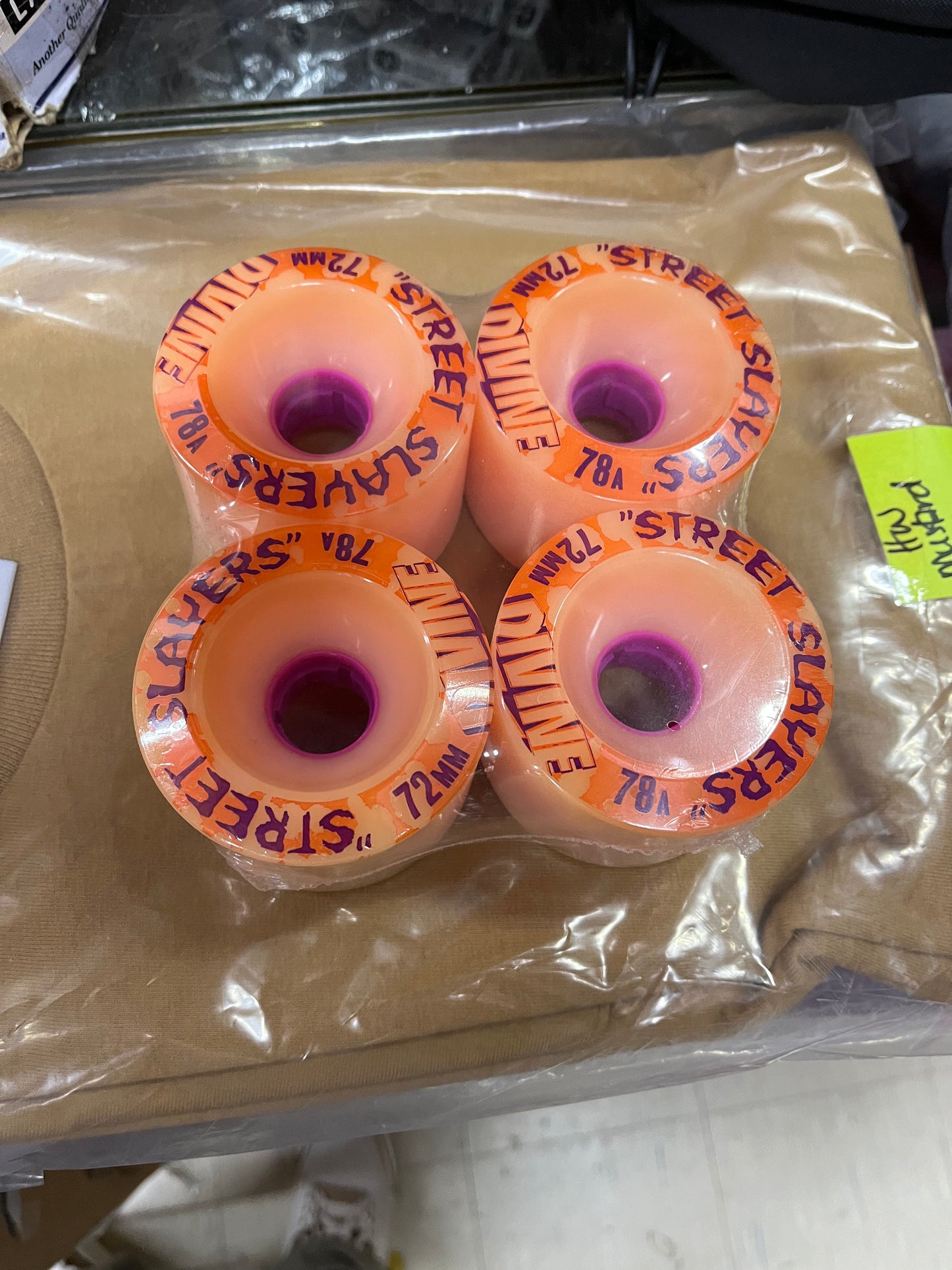 Divine longboard wheels 72mm 78a Flesh