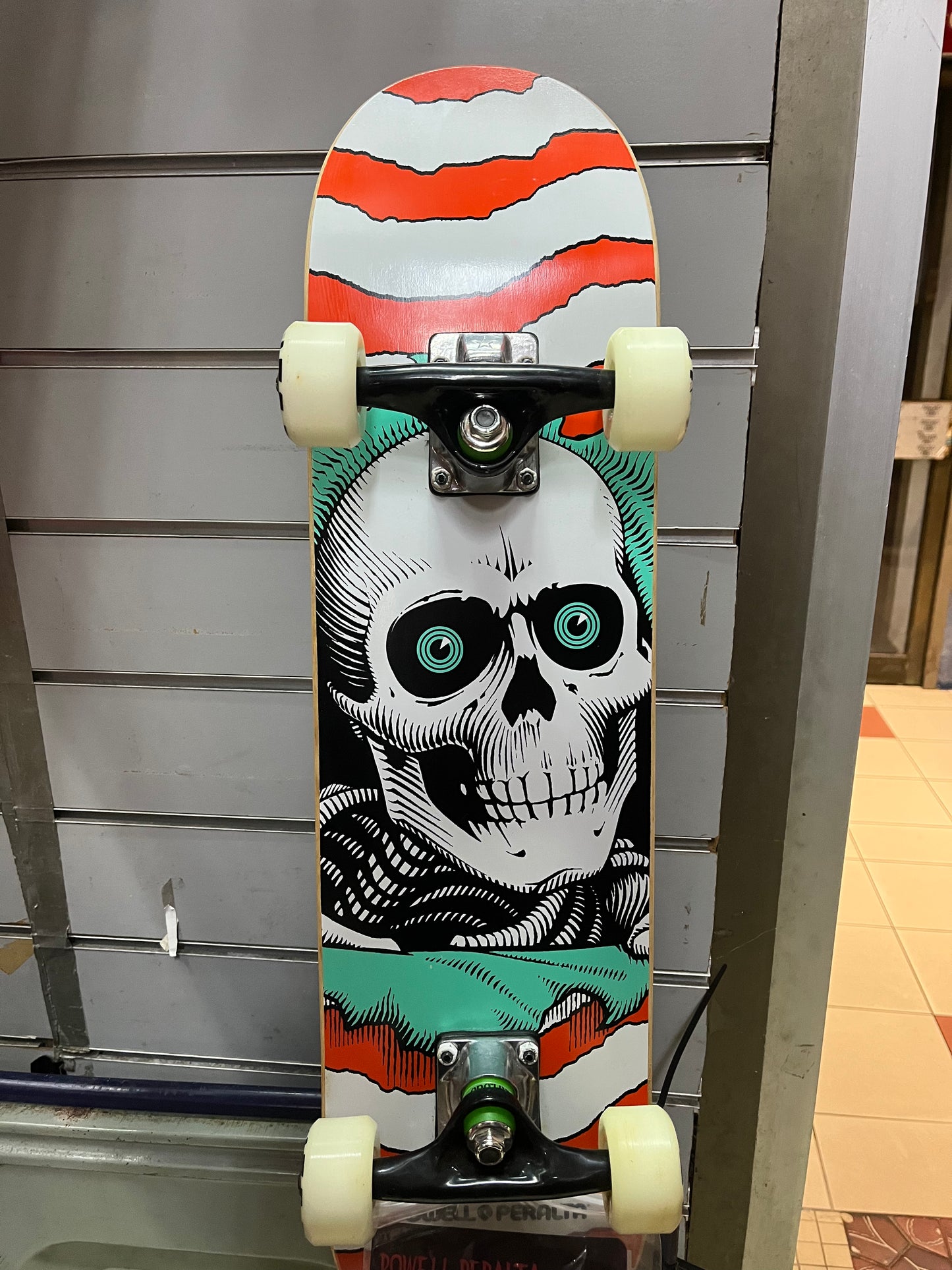 Powell Peralta Complete Skateboard Ripper Red/ white 7” x 28”